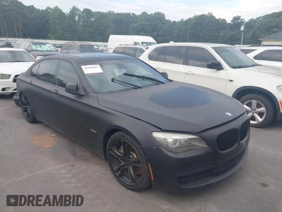 ✅ 2011 BMW 7 Series 750Li • VIN: WBAKB8C57BC852272 • Лот: 43098692. Опубликован ранее на IAAI с пробегом 140 076 миль. Бесплатный доступ к архиву аукционных продаж из США и подробный отчёт об истории автомобиля на DreamBid. Изображение 1.