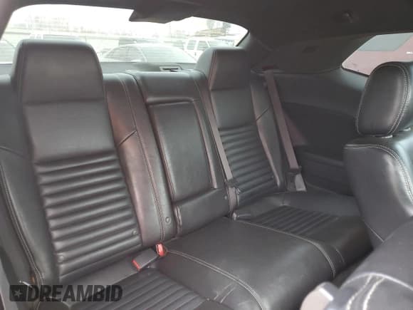 ✅ 2010 Dodge Challenger R/T Classic • VIN: 2B3CJ5DT4AH220199 • Lot: 41721464. Wystawiony na Copart z przebiegiem 147 461 mil. Bezpłatny archiwum sprzedaży aukcyjnych z USA i szczegółowy raport historii pojazdu na DreamBid. Zdjęcie 10.