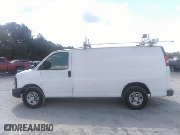 ✅ 2015 Chevrolet Express Cargo • VIN: 1GCWGFCF3F1161602 • Lot: 42694808. Listed on IAAI with 161,784 mi. Free auction sales archive from the USA and detailed vehicle history report at DreamBid. Image 13.