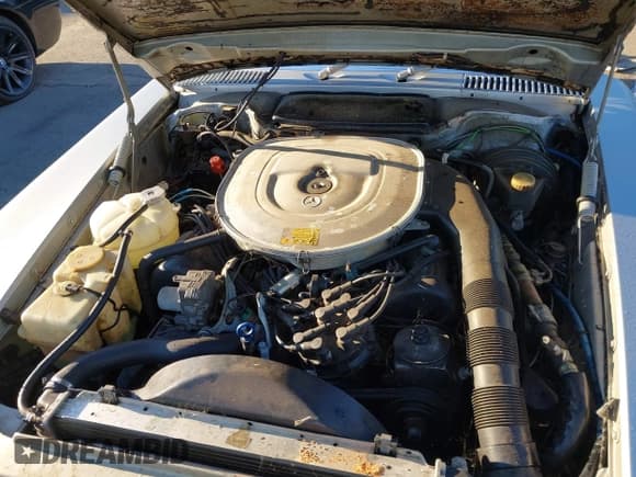 ✅ 1986 Mercedes-Benz 560 SL • VIN: WDBBA48DXGA053957 • Lot: 43455660. Listed on IAAI with 124,137 mi. Free auction sales archive from the USA and detailed vehicle history report at DreamBid. Image 10.