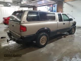 ✅ 1999 Chevrolet S-10 LS • VIN: 1GCDT19X8X8140050 • Лот: 81292764. Опубликован ранее на Copart с пробегом Не указан. Бесплатный доступ к архиву аукционных продаж из США и подробный отчёт об истории автомобиля на DreamBid. Изображение 3.