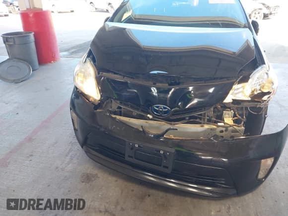 ✅ 2015 Toyota Prius Two • VIN: JTDKN3DU0F0435909 • Лот: 43653751. Опубликован ранее на IAAI с пробегом 202 218 миль. Бесплатный доступ к архиву аукционных продаж из США и подробный отчёт об истории автомобиля на DreamBid. Изображение 6.