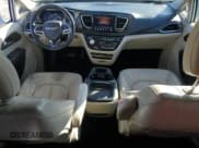 ✅ 2020 Chrysler Pacifica Touring L • VIN: 2C4RC1BG4LR103012 • Lot: 91020155. Wystawiony na Copart z przebiegiem 79 849 mil. Bezpłatny archiwum sprzedaży aukcyjnych z USA i szczegółowy raport historii pojazdu na DreamBid. Zdjęcie 8.