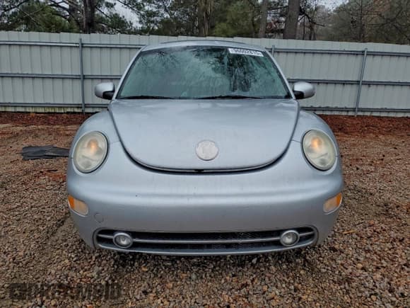 ✅ 2005 Volkswagen Beetle GLS • VIN: 3VWCR31C85M410494 • Lot: 96002815. Listed on Copart with 147,969 mi. Free auction sales archive from the USA and detailed vehicle history report at DreamBid. Image 5.