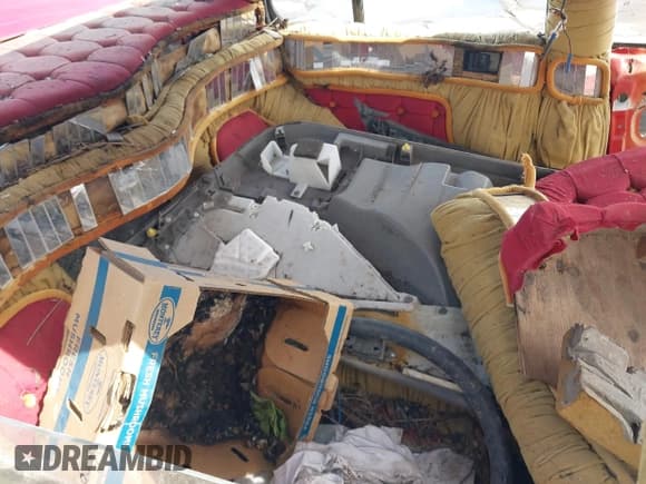 ✅ 1990 Mitsubishi Mirage • VIN: JA3CU26X2LU049259 • Лот: 41788912. Опубликован ранее на IAAI с пробегом Не указан. Бесплатный доступ к архиву аукционных продаж из США и подробный отчёт об истории автомобиля на DreamBid. Изображение 8.