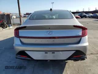 2020 Hyundai Sonata SEL Plus z VIN 5NPEJ4J24LH048067, wystawiony jako Copart lot #84913165 z przebiegiem 88 911 mil mil oraz Szkoda całkowita • Salvage title. Historia ofert i sprzedaży dostępna na DreamBid. Obrazek 6.