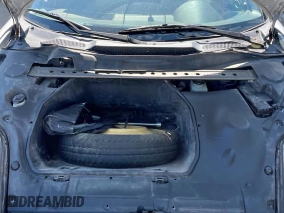 ✅ 2000 Toyota MR2 • VIN: JTDFR3203Y0018812 • Лот: 92546705. Опубликован ранее на Copart с пробегом 62 700 миль. Бесплатный доступ к архиву аукционных продаж из США и подробный отчёт об истории автомобиля на DreamBid. Изображение 11.