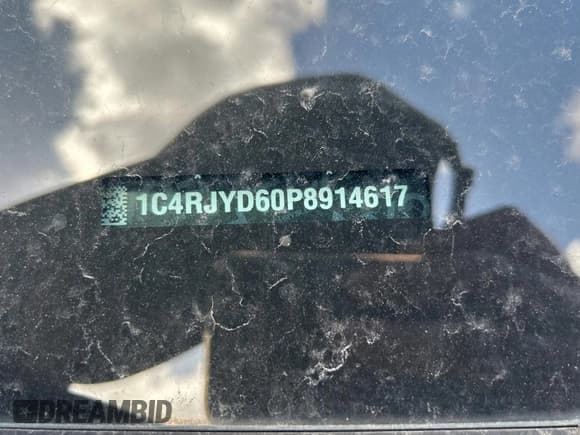 ✅ 2023 Jeep Grand Cherokee Overland • VIN: 1C4RJYD60P8914617 • Lot: 67291685. Wystawiony na Copart z przebiegiem 42 mil. Bezpłatny archiwum sprzedaży aukcyjnych z USA i szczegółowy raport historii pojazdu na DreamBid. Zdjęcie 10.