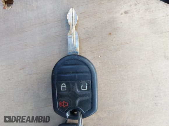 ✅ 2014 Ford F-250 XL • VIN: 1FD7W2BT1EEB46915 • Лот: 42208902. Опубликован ранее на IAAI с пробегом 275 350 миль. Бесплатный доступ к архиву аукционных продаж из США и подробный отчёт об истории автомобиля на DreamBid. Изображение 11.