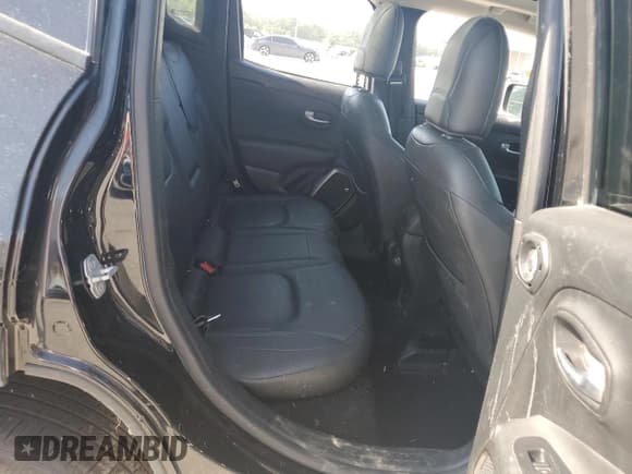 ✅ 2019 Jeep Renegade Limited • VIN: ZACNJBD16KPJ89703 • Lot: 64314745. Wystawiony na Copart z przebiegiem 93 422 mil. Bezpłatny archiwum sprzedaży aukcyjnych z USA i szczegółowy raport historii pojazdu na DreamBid. Zdjęcie 11.