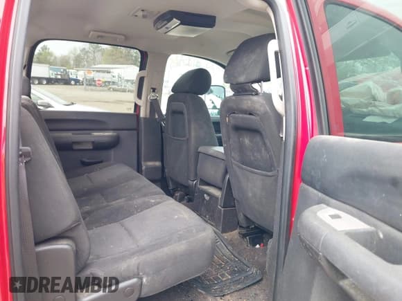 ✅ 2011 Chevrolet Silverado 2500HD LT • VIN: 1GC1KXCG4BF106466 • Лот: 41940805. Опубликован ранее на IAAI с пробегом 186 719 миль. Бесплатный доступ к архиву аукционных продаж из США и подробный отчёт об истории автомобиля на DreamBid. Изображение 8.