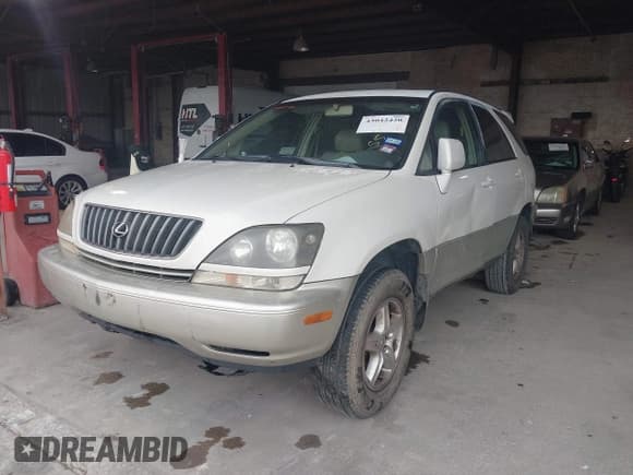 ✅ 2000 Lexus RX 300 • VIN: JT6GF10U1Y0073340 • Лот: 43042420. Опубликован ранее на IAAI с пробегом 281 997 миль. Бесплатный доступ к архиву аукционных продаж из США и подробный отчёт об истории автомобиля на DreamBid. Изображение 2.