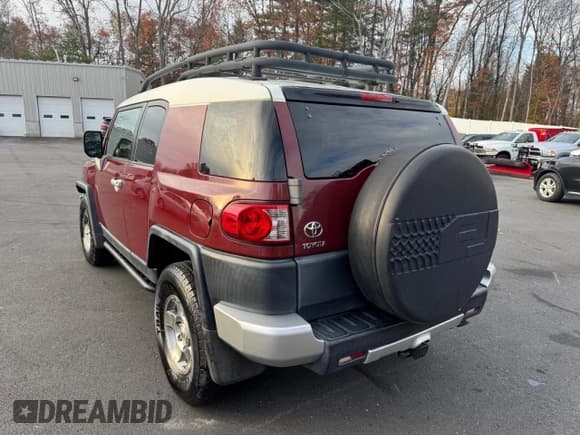 ✅ 2008 Toyota FJ Cruiser • VIN: JTEBU11F28K016184 • Lot: 92742095. Wystawiony na Copart z przebiegiem Nie podano. Bezpłatny archiwum sprzedaży aukcyjnych z USA i szczegółowy raport historii pojazdu na DreamBid. Zdjęcie 2.