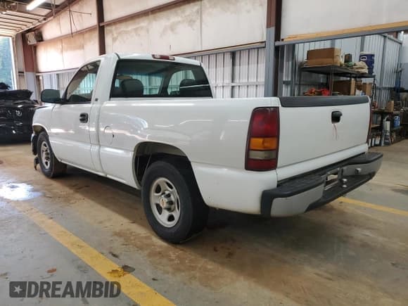 ✅ 2001 Chevrolet Silverado 1500 • VIN: 1GCEC14W91Z255003 • Лот: 73417914. Опубликован ранее на Copart с пробегом 121 582 миль. Бесплатный доступ к архиву аукционных продаж из США и подробный отчёт об истории автомобиля на DreamBid. Изображение 2.
