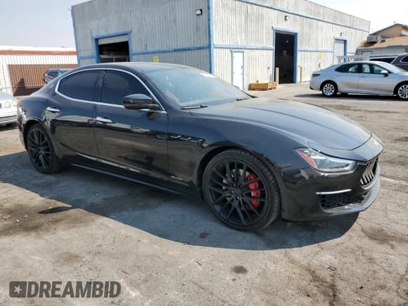 ✅ 2019 Maserati Ghibli S GranLusso • VIN: ZAM57YSL2K1320159 • Лот: 70857674. Опубликован ранее на Copart с пробегом 56 678 миль. Бесплатный доступ к архиву аукционных продаж из США и подробный отчёт об истории автомобиля на DreamBid. Изображение 4.