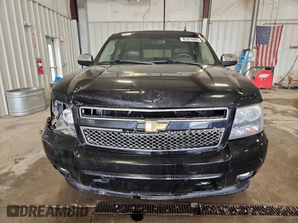 ✅ 2011 Chevrolet Suburban LTZ • VIN: 1GNSKKE39BR181106 • Lot: 81272845. Listed on Copart with 158,938 mi. Free auction sales archive from the USA and detailed vehicle history report at DreamBid. Image 5.
