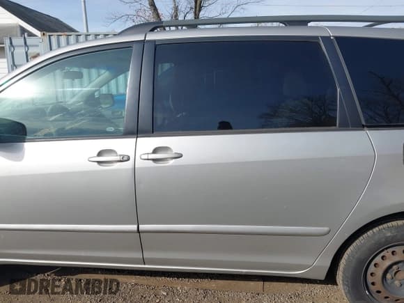 ✅ 2006 Toyota Sienna LE • VIN: 5TDZA23CX6S458365 • Lot: 43695557. Listed on IAAI with 171,139 mi. Free auction sales archive from the USA and detailed vehicle history report at DreamBid. Image 14.