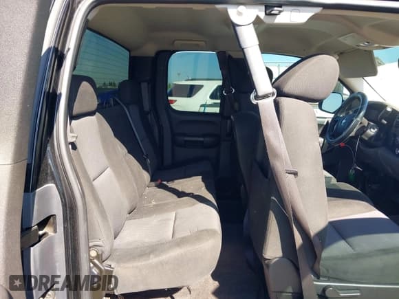 ✅ 2010 Chevrolet Silverado 1500 LS • VIN: 1GCSCREA2AZ187079 • Lot: 43368794. Listed on IAAI with 128,476 mi. Free auction sales archive from the USA and detailed vehicle history report at DreamBid. Image 8.