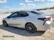 2022 Toyota Camry SE z VIN 4T1G11AK5NU669622, wystawiony jako Copart lot #81820025 z przebiegiem 38 414 mil mil oraz Szkoda całkowita • Salvage title. Historia ofert i sprzedaży dostępna na DreamBid. Obrazek 2.