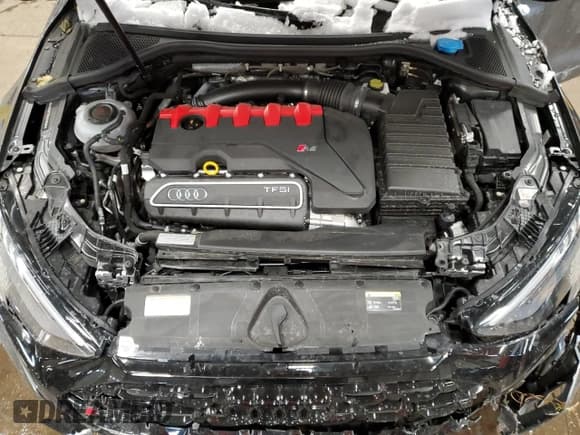 ✅ 2024 Audi RS 3 • VIN: WUAG4DGY0RA910988 • Lot: 85819284. Wystawiony na Copart z przebiegiem 6 825 mil. Bezpłatny archiwum sprzedaży aukcyjnych z USA i szczegółowy raport historii pojazdu na DreamBid. Zdjęcie 11.