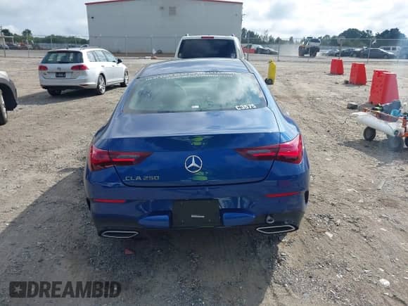 2025 Mercedes-Benz CLA 250 с VIN W1K5J4GB2SN517412, выставлен на аукционе IAAI как лот 42625690 с пробегом 1 047 миль миль и . История ставок и продаж доступна на DreamBid. Изображение 17.