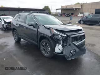 ✅ 2025 Toyota RAV4 Hybrid XLE Premium • VIN: 4T3B6RFV1SU190453 • Лот: 43507899. Опубликован ранее на IAAI с пробегом 5 233 миль. Бесплатный доступ к архиву аукционных продаж из США и подробный отчёт об истории автомобиля на DreamBid. Изображение 1.