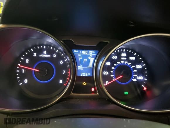 ✅ 2012 Hyundai Veloster w/Gray Int • VIN: KMHTC6AD8CU050131 • Lot: 86982044. Wystawiony na Copart z przebiegiem 118 010 mil. Bezpłatny archiwum sprzedaży aukcyjnych z USA i szczegółowy raport historii pojazdu na DreamBid. Zdjęcie 9.