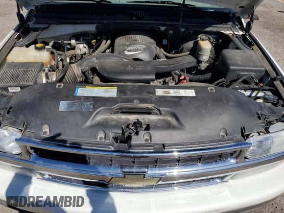 ✅ 2001 Chevrolet Suburban LT • VIN: 3GNEC16T51G260421 • Lot: 85195385. Listed on Copart with 152,901 mi. Free auction sales archive from the USA and detailed vehicle history report at DreamBid. Image 12.