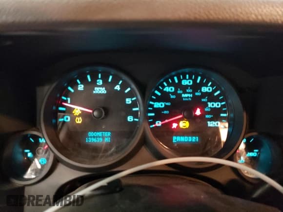 ✅ 2010 Chevrolet Silverado 1500 LS • VIN: 3GCRKREA3AG155839 • Lot: 70040864. Listed on Copart with 139,639 mi. Free auction sales archive from the USA and detailed vehicle history report at DreamBid. Image 9.