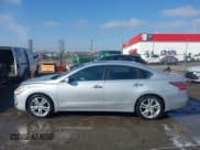 ✅ 2015 Nissan Altima SL • VIN: 1N4BL3AP6FC267041 • Lot: 41561523. Wystawiony na IAAI z przebiegiem 128 522 mil. Bezpłatny archiwum sprzedaży aukcyjnych z USA i szczegółowy raport historii pojazdu na DreamBid. Zdjęcie 14.