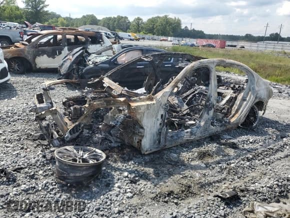 ✅ 2016 BMW 7 Series 740i • VIN: WBA7E2C56GGD99856 • Лот: 67045415. Опубликован ранее на Copart с пробегом Не указан. Бесплатный доступ к архиву аукционных продаж из США и подробный отчёт об истории автомобиля на DreamBid. Изображение 1.