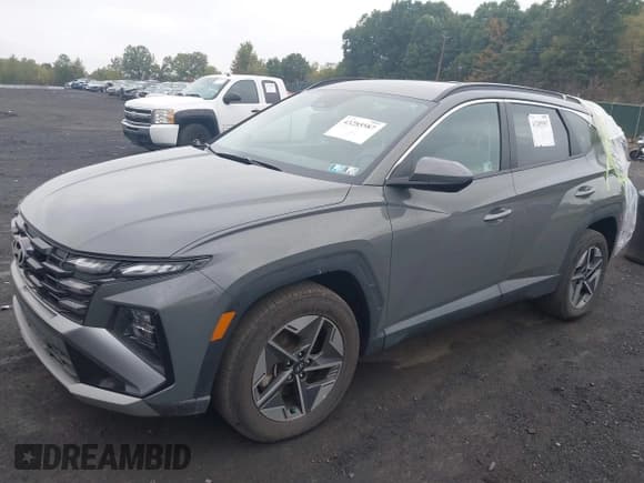 ✅ 2025 Hyundai Tucson SEL • VIN: 5NMJBCDE3SH460763 • Lot: 43285587. Wystawiony na IAAI z przebiegiem 13 251 mil. Bezpłatny archiwum sprzedaży aukcyjnych z USA i szczegółowy raport historii pojazdu na DreamBid. Zdjęcie 17.