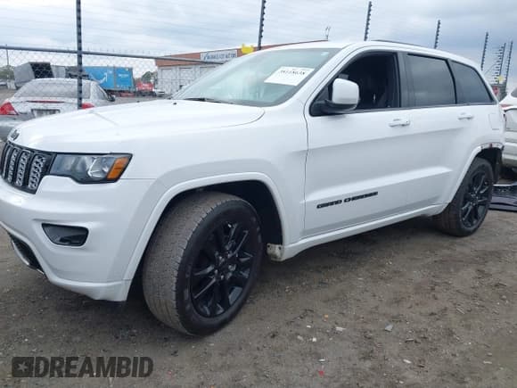 ✅ 2017 Jeep Grand Cherokee Altitude • VIN: 1C4RJEAG2HC957205 • Lot: 38118638. Wystawiony na IAAI z przebiegiem 46 446 mil. Bezpłatny archiwum sprzedaży aukcyjnych z USA i szczegółowy raport historii pojazdu na DreamBid. Zdjęcie 2.