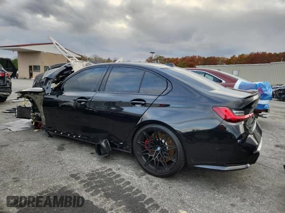 ✅ 2025 BMW M3 Competition xDrive • VIN: WBS33HJ02SFU60075 • Lot: 90101735. Listed on Copart with 3,210 mi. Free auction sales archive from the USA and detailed vehicle history report at DreamBid. Image 2.