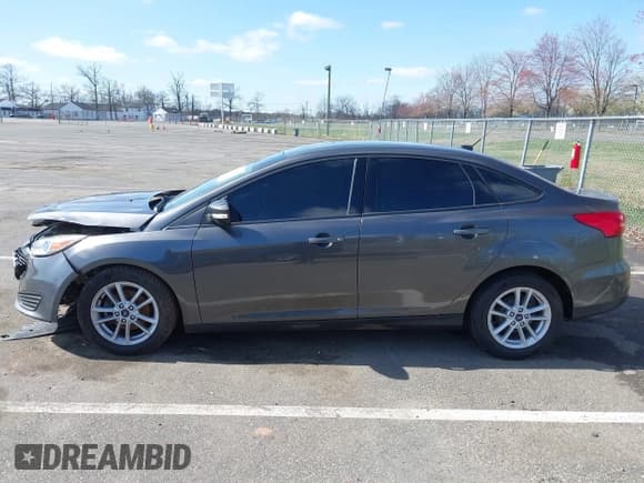 ✅ 2015 Ford Focus SE • VIN: 1FADP3F20FL377934 • Lot: 41918468. Listed on IAAI with 84,830 mi. Free auction sales archive from the USA and detailed vehicle history report at DreamBid. Image 13.