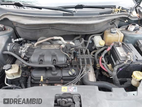 ✅ 2007 Chrysler Pacifica • VIN: 2A8GM48LX7R326101 • Lot: 43781781. Listed on IAAI with 181,157 mi. Free auction sales archive from the USA and detailed vehicle history report at DreamBid. Image 10.