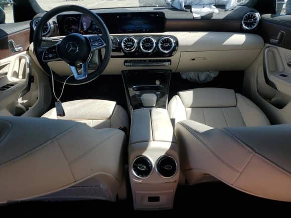 2023 Mercedes-Benz CLA 250 с VIN W1K5J4GBXPN425245, выставлен на аукционе Copart как лот 68305485 с пробегом 29 986 миль миль и Списание • Salvage title. История ставок и продаж доступна на DreamBid. Изображение 8.