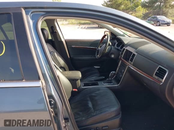 ✅ 2011 Lincoln MKZ • VIN: 3LNHL2GC9BR760545 • Lot: 42717980. Listed on IAAI with 129,360 mi. Free auction sales archive from the USA and detailed vehicle history report at DreamBid. Image 5.