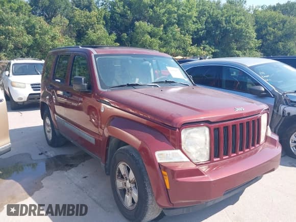 ✅ 2009 Jeep Liberty Rocky Mountain • VIN: 1J8GN28KX9W524373 • Lot: 42902076. Listed on IAAI with 197,260 mi. Free auction sales archive from the USA and detailed vehicle history report at DreamBid. Image 1.