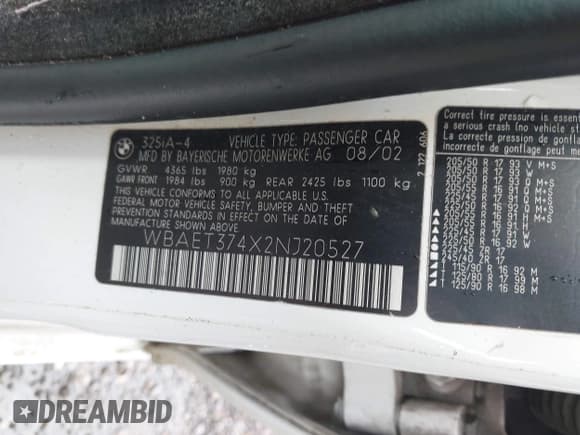 ✅ 2002 BMW 3 Series 325i • VIN: WBAET374X2NJ20527 • Lot: 42543795. Wystawiony na IAAI z przebiegiem 176 823 mil. Bezpłatny archiwum sprzedaży aukcyjnych z USA i szczegółowy raport historii pojazdu na DreamBid. Zdjęcie 9.