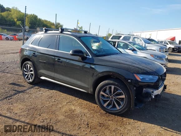 ✅ 2022 Audi Q5 S line Premium Plus • VIN: WA1EAAFY4N2085386 • Lot: 43325714. Wystawiony na IAAI z przebiegiem 20 951 mil. Bezpłatny archiwum sprzedaży aukcyjnych z USA i szczegółowy raport historii pojazdu na DreamBid. Zdjęcie 1.