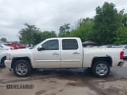 ✅ 2011 Chevrolet Silverado 1500 LTZ • VIN: 3GCPKTE35BG318496 • Lot: 42763809. Wystawiony na IAAI z przebiegiem 135 344 mil. Bezpłatny archiwum sprzedaży aukcyjnych z USA i szczegółowy raport historii pojazdu na DreamBid. Zdjęcie 14.