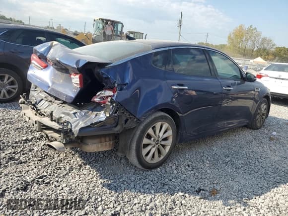 ✅ 2017 Kia Optima EX • VIN: 5XXGU4L30HG144271 • Lot: 71952495. Listed on Copart with 92,928 mi. Free auction sales archive from the USA and detailed vehicle history report at DreamBid. Image 3.