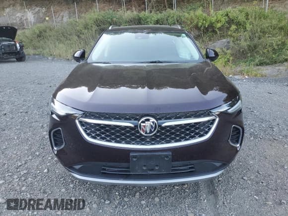 ✅ 2022 Buick Envision Avenir • VIN: LRBFZSR41ND016384 • Lot: 80933985. Wystawiony na Copart z przebiegiem 22 964 mil. Bezpłatny archiwum sprzedaży aukcyjnych z USA i szczegółowy raport historii pojazdu na DreamBid. Zdjęcie 5.