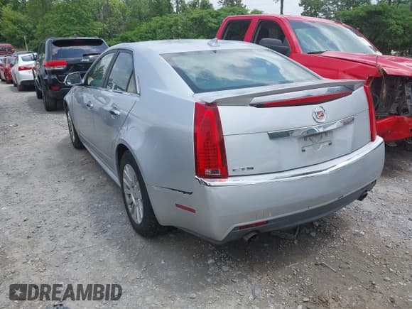 ✅ 2010 Cadillac CTS • VIN: 1G6DA5EG3A0125550 • Lot: 42291037. Wystawiony na IAAI z przebiegiem 134 128 mil. Bezpłatny archiwum sprzedaży aukcyjnych z USA i szczegółowy raport historii pojazdu na DreamBid. Zdjęcie 3.