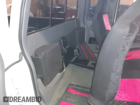 ✅ 2006 Ford Ranger XLT • VIN: 1FTZR45E76PA41525 • Lot: 41565126. Listed on IAAI with 185,961 mi. Free auction sales archive from the USA and detailed vehicle history report at DreamBid. Image 8.