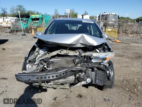 ✅ 2015 Nissan Note S • VIN: 3N1CE2CP6FL391639 • Lot: 54745925. Wystawiony na Copart z przebiegiem 149 461 mil. Bezpłatny archiwum sprzedaży aukcyjnych z USA i szczegółowy raport historii pojazdu na DreamBid. Zdjęcie 5.