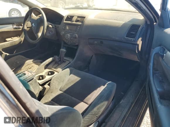 ✅ 2003 Honda Accord LX • VIN: 1HGCM72233A033325 • Lot: 82252475. Wystawiony na Copart z przebiegiem 199 145 mil. Bezpłatny archiwum sprzedaży aukcyjnych z USA i szczegółowy raport historii pojazdu na DreamBid. Zdjęcie 8.