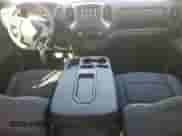 ✅ 2025 Chevrolet Silverado 1500 Custom • VIN: 1GCRABEK2SZ270288 • Лот: 86295395. Опубликован ранее на Copart с пробегом 3 329 миль. Бесплатный доступ к архиву аукционных продаж из США и подробный отчёт об истории автомобиля на DreamBid. Изображение 8.