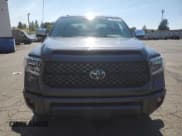 ✅ 2019 Toyota Tundra SR5 • VIN: 5TFAY5F13KX817483 • Лот: 71047325. Опубликован ранее на Copart с пробегом 119 740 миль. Бесплатный доступ к архиву аукционных продаж из США и подробный отчёт об истории автомобиля на DreamBid. Изображение 5.